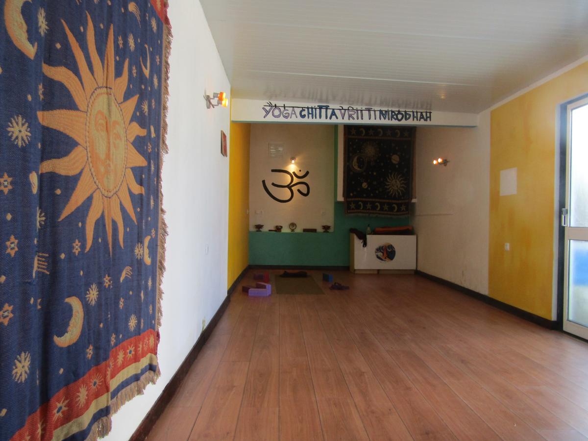 West Coast Surf Hostel Арея-Бранка Экстерьер фото