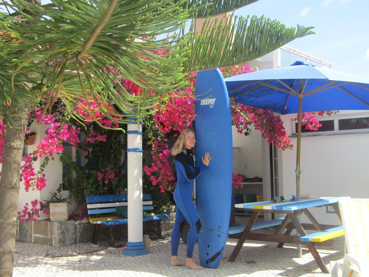 West Coast Surf Hostel Арея-Бранка Экстерьер фото
