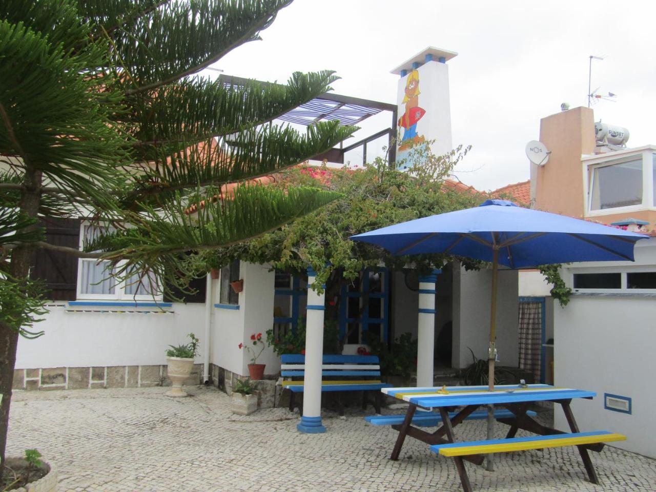 West Coast Surf Hostel Арея-Бранка Экстерьер фото